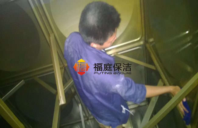 上海闸北區(qū)水箱清洗消毒公司 上海闸北區(qū)水箱清洗消毒公司